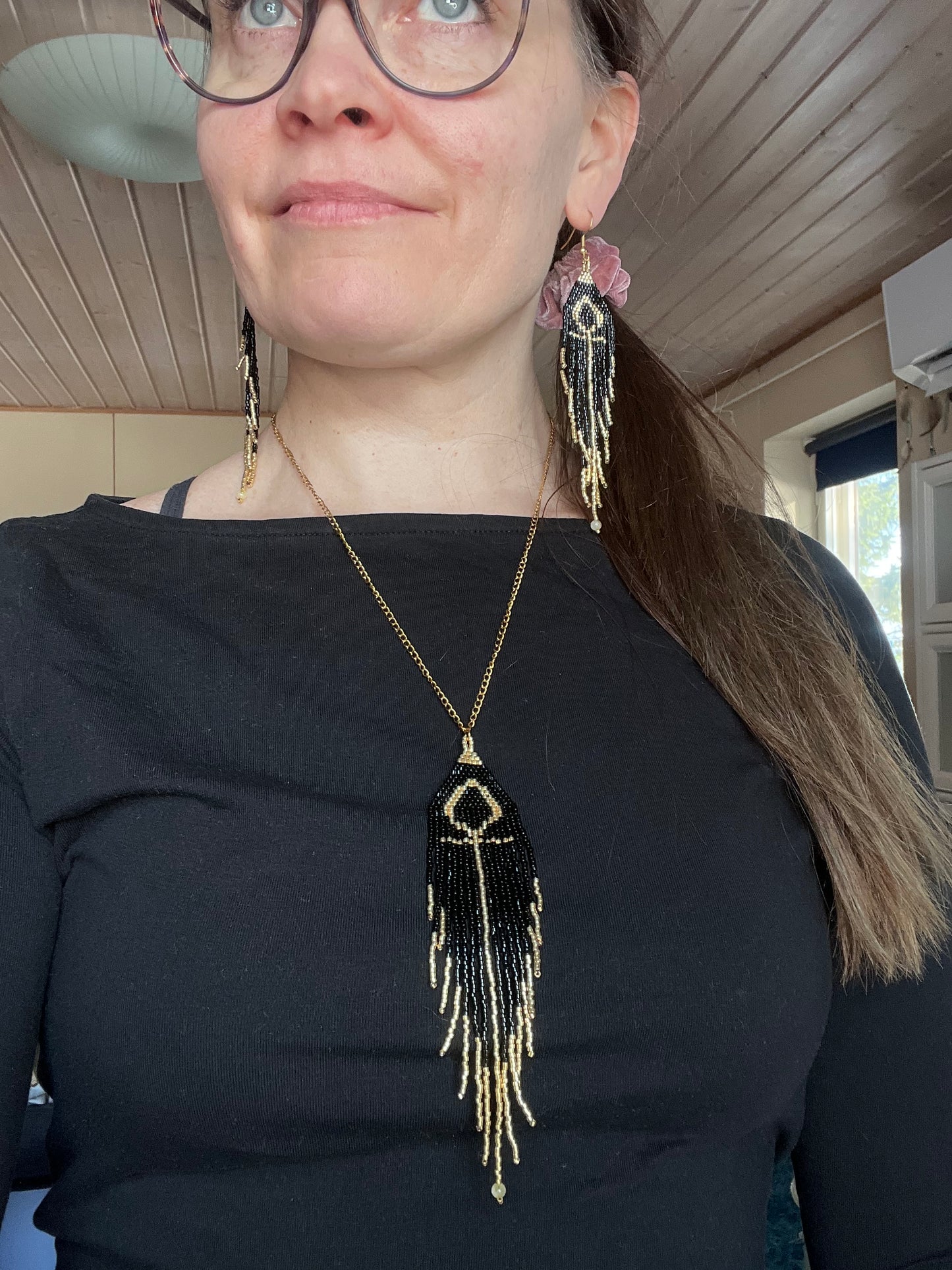 Goddess Isis- setti valkoinen